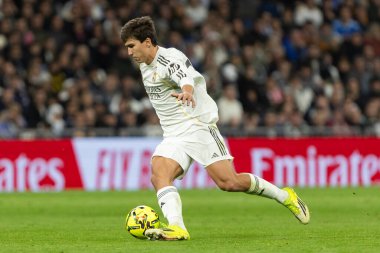 Madrid, İspanya - 14 Şubat 2026: Real Madrid ile Real Sociedad arasındaki lig maçı Madrid 'de oynandı. Maç sırasında Real Madrid oyuncuları. EA Spor Ligi. İspanya Ligi.