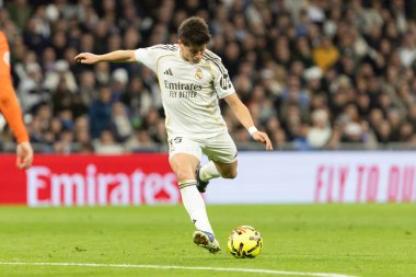 Madrid, İspanya - 14 Şubat 2026: Real Madrid ile Real Sociedad arasındaki lig maçı Madrid 'de oynandı. Maç sırasında Real Madrid oyuncuları. EA Spor Ligi. İspanya Ligi.