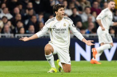 Madrid, İspanya - 14 Şubat 2026: Real Madrid ile Real Sociedad arasındaki lig maçı Madrid 'de oynandı. Maç sırasında Real Madrid oyuncuları. EA Spor Ligi. İspanya Ligi.