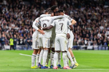 Madrid, İspanya - 14 Şubat 2026: Real Madrid ile Real Sociedad arasındaki lig maçı Madrid 'de oynandı. Maç sırasında Real Madrid oyuncuları. EA Spor Ligi. İspanya Ligi.