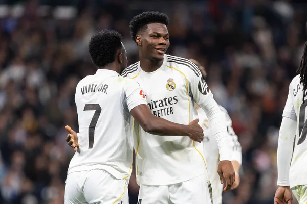 Madrid, İspanya - 14 Şubat 2026: Real Madrid ile Real Sociedad arasındaki lig maçı Madrid 'de oynandı. Maç sırasında Real Madrid oyuncuları. EA Spor Ligi. İspanya Ligi.