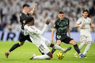 Madrid, İspanya - 14 Mart 2026: Real Madrid ile Elche arasındaki La Liga maçı Madrid 'deki Santiago Bernabu Stadyumu' nda oynandı. Maç sırasında Real Madrid oyuncuları. EA Sports La Liga.