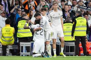 Madrid, İspanya - 14 Mart 2026: Real Madrid ile Elche arasındaki La Liga maçı Madrid 'deki Santiago Bernabu Stadyumu' nda oynandı. Maç sırasında Real Madrid oyuncuları. EA Sports La Liga.