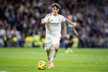 Madrid, İspanya - 14 Mart 2026: Real Madrid ile Elche arasındaki La Liga maçı Madrid 'deki Santiago Bernabu Stadyumu' nda oynandı. Maç sırasında Real Madrid oyuncuları. EA Sports La Liga.