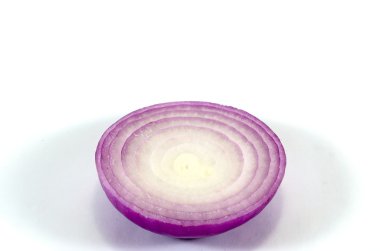 Kırmızı soğan parçaları