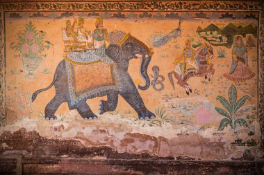 Hayvanlar ve insanlar ile Antik Hint duvar resmi