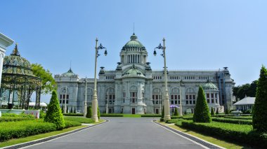 Anantasamakom thronehall