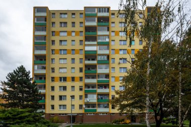 Prag 'da. Çek Cumhuriyeti. 01 / 12 / 2020. Çek Cumhuriyeti 'nde ve Doğu Avrupa' daki diğer ülkelerde komünist rejim sırasında panellerle inşa edilmiş panelaklar veya binalar. Emlak Konutunun Bir Parçası