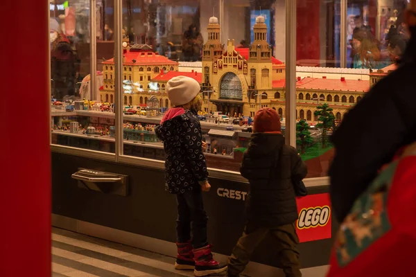 Praga Republika Czeska 2020 Wystawa Lego Głównym Dworcu Kolejowym Pradze — Zdjęcie stockowe