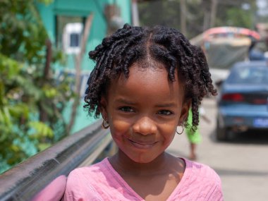 Darien Eyaleti, Panama. 07-18-2019. Orta Amerika, Panama 'nın Darien ilindeki Yaviza' da yaşayan Afrikalı bir kızın portresi..