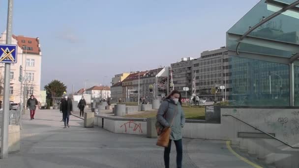 Prag Tschechien 2021 Menschen Auf Den Straßen Stadtzentrum Von Prag — Stockvideo