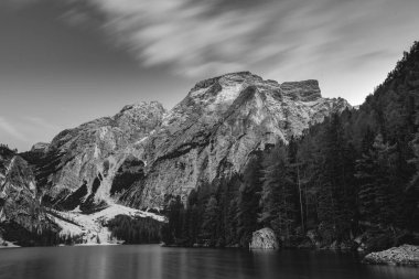 Lago di Braies, İtalya Gölü.