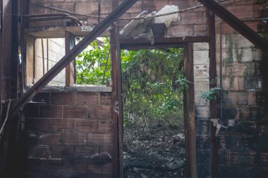 Urbex, eski terk edilmiş çelik fabrikası, Belçika