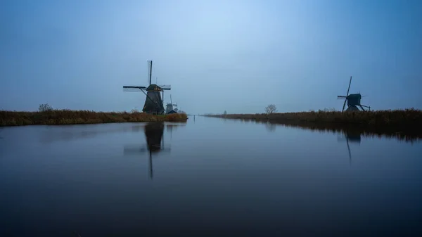 Felhős Nap Windmills Kinderdijk Hollandia — Stock Fotó