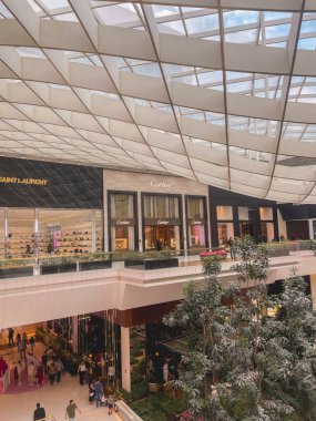 Iguatemi alışveriş merkezinin içinde, Faria Lima, Sao Paulo, Brezilya 'da. 11 Ekim 2025.