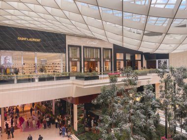 Iguatemi alışveriş merkezinin içinde, Faria Lima, Sao Paulo, Brezilya 'da. 11 Ekim 2025.