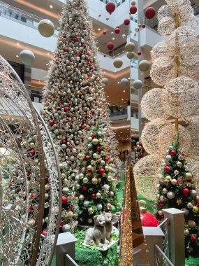 31 Aralık 2024. Tatuape, Sao Paulo, Brezilya 'daki alışveriş merkezinde Noel süslemesi.
