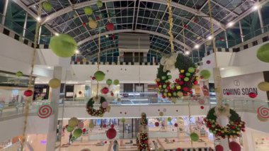 Analia Frango Alışveriş Merkezi 'ndeki Noel süslemesi So Paulo, Brezilya. 8 Kasım 2025.