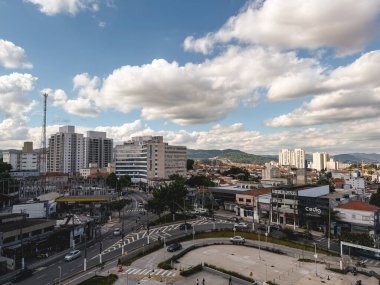 Sao Paulo 'nun kuzey kısmının silueti. Tucuruvi, Sao Paulo, Brezilya. 25 Kasım 2025.