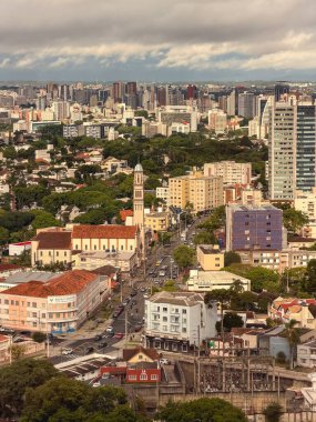Curitiba 'dan Skyline, Panoramik Kule' den. Curitiba, Brezilya.