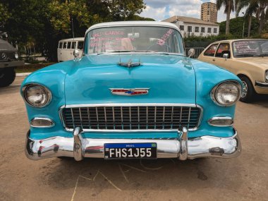 Sao Paulo SP Brezilya. 7 Aralık 2025. 1955 yılından Chevrolet Bel Air. Sao Paulo 'da klasik bir araba fuarında..