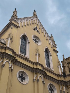 Curitiba, Brezilya 'daki eski güzel kilise. 9 Aralık 2025.