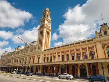 Sao Paulo, Brezilya 'daki tarihi tren istasyonu Luz' un dışında. Januari 23, 2025.