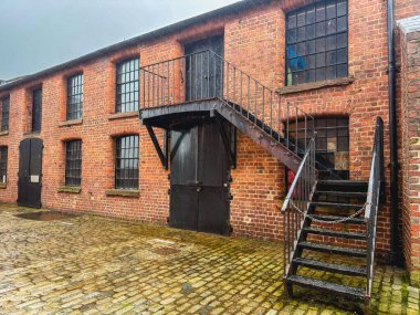 Şubat 11, Liverpool, İngiltere. Liverpool 'daki Royal Albert Rıhtımı' ndaki eski binalar.