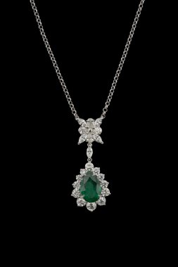 Takı, elmas, zümrüt