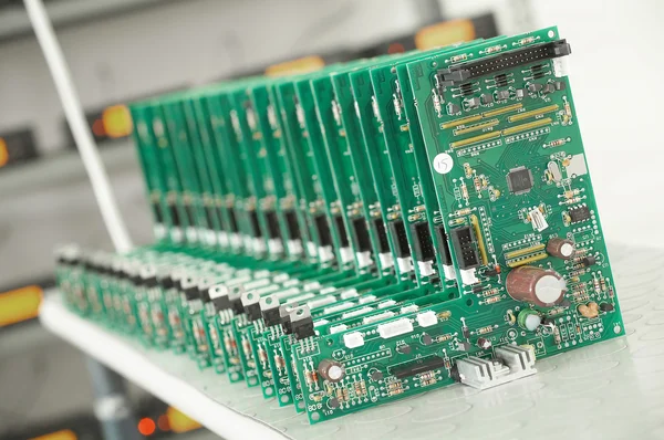 Elektronik, Mikro işlemciler, Elektronik kart, yazılım,