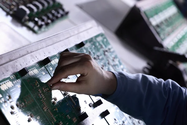 Elektronik, Mikro işlemciler, Elektronik kart, yazılım