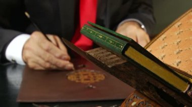 Onarım ve cilt yapısı motifi boyama adımları yaptırın