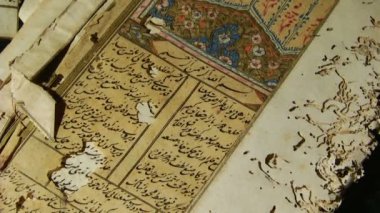 onarım tarihi kitap ve ayrıntılı görüntüler