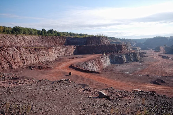 採石場の穴に空撮 採鉱産業 — ストック写真