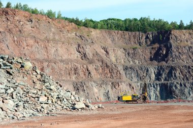Delici bir açık çukur mayın