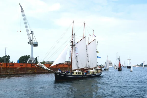 Hansesail em Warnemuende e Rostock porto — Fotografia de Stock