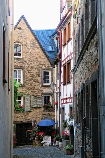 Stadsgezicht van dorp Beilstein op Moezel — Stockfoto