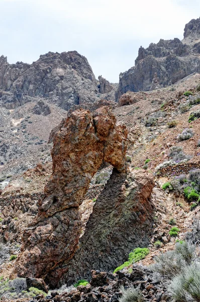 Rock arch på vulkanen del teide (Tenerife) — Stockfoto