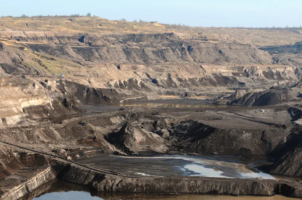 Vista em uma mina de carvão aberta — Fotografia de Stock