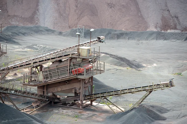 Stone crusher machine in an open pit mine — Stock Photo, Image