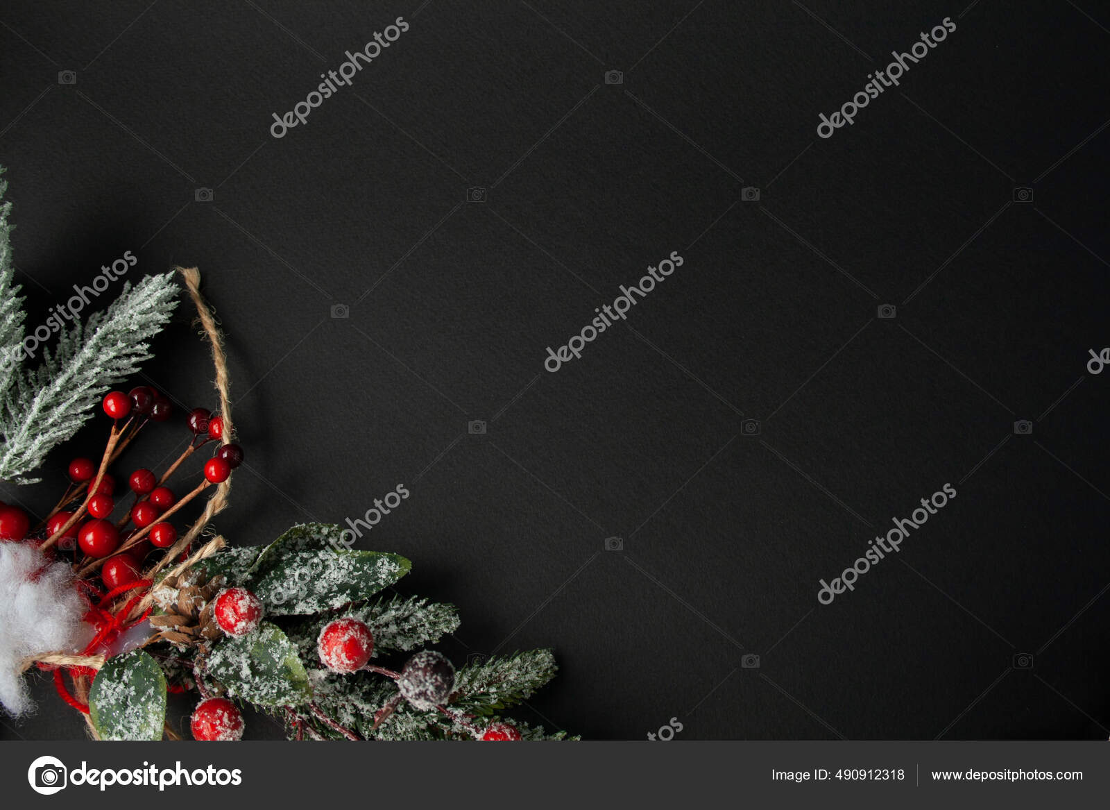 Cartão Natal Com Fundo Preto fotos, imagens de © Alegrib #490912318