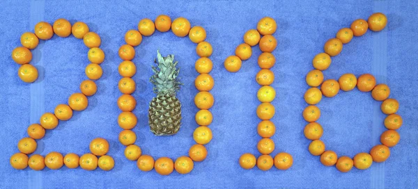 ananas ve Çince yeni yıl 2016