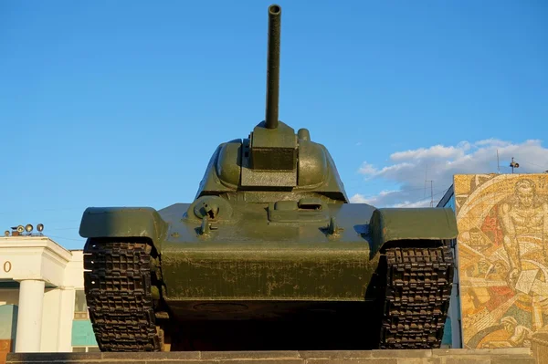 Anıt Meydanı T-34 tank ön yüzü.