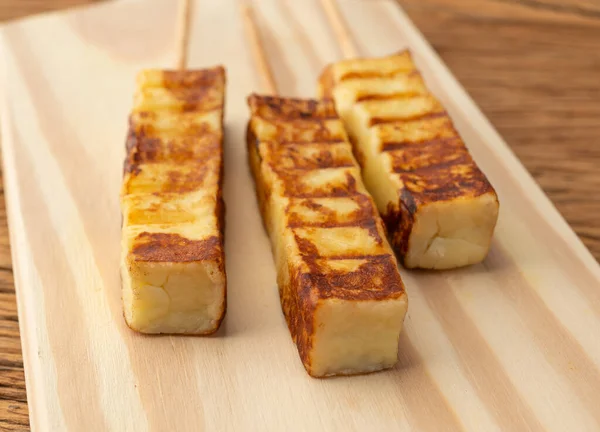 Caglio Alla Griglia Formaggio Coalho Tavola Legno — Foto Stock