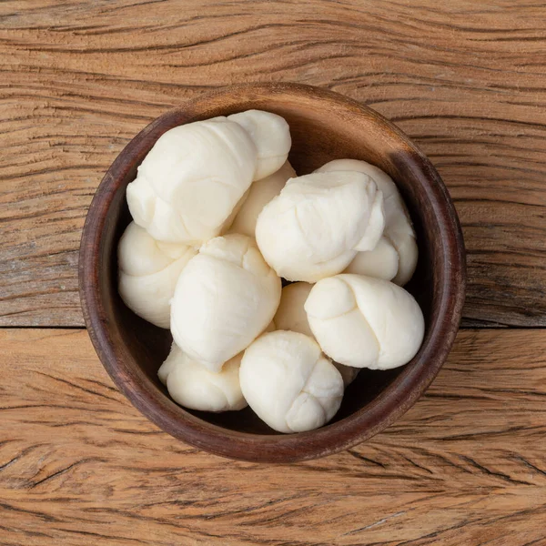Nozinho veya Knot mozzarella, tipik Brezilya zanaatkar taze beyaz peynir.