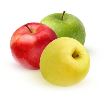 Kırmızılı yeşil elma, beyaz bir arka planda izole edilmiş, kırpma yolu olan üç meyve sürüsü, gölgeli bir bahçe.