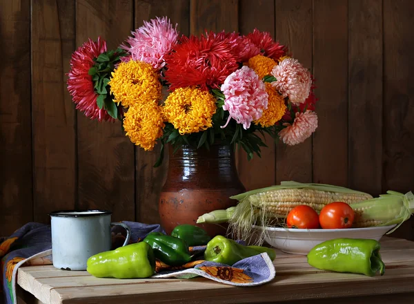 Ein sommerliches Stillleben — Stockfoto