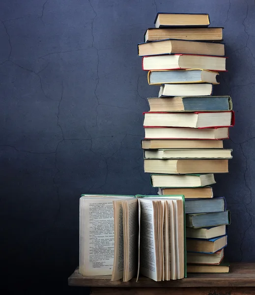 Ainda vida com livros — Fotografia de Stock