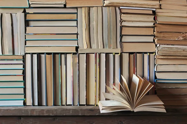 Background from books. Books close up. Books on the shelf. — Stock Photo, Image