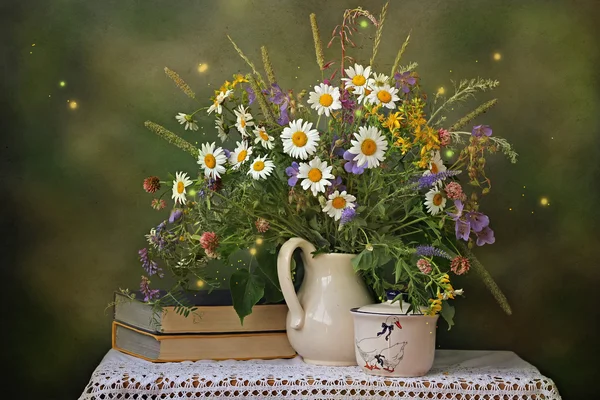 Bodegones de flores fotos de stock, imágenes de Bodegones de flores sin royalties | Depositphotos Bodegones de flores fotos de stock, imágenes de Bodegones de flores sin royalties | Depositphotos